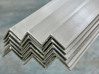 L образный профиль алюминиевый 10х10х1,2 мм АД31Т1 1 - в «Монолит-Металлопрокат».